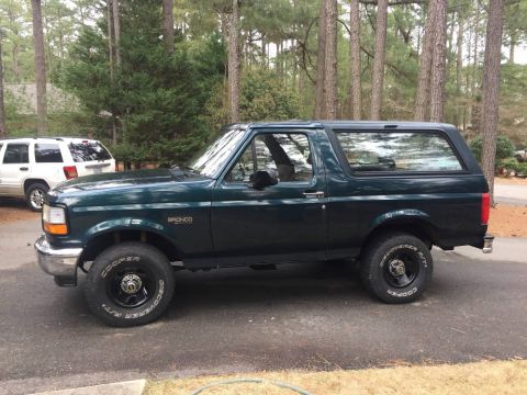 1995 Ford Bronco photo