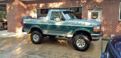 1996 Ford Bronco photo