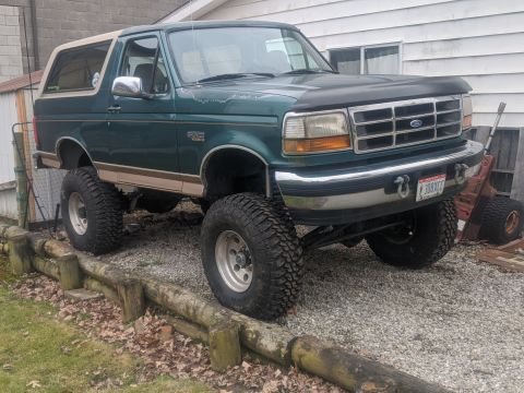 1996 Ford Bronco photo