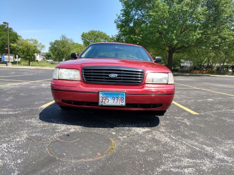 2000 Ford Crown Victoria photo