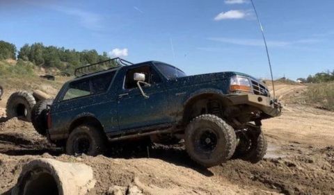1996 Ford Bronco photo