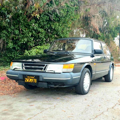 1991 Saab 900 photo