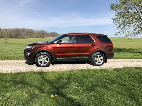 2016 Ford Explorer photo