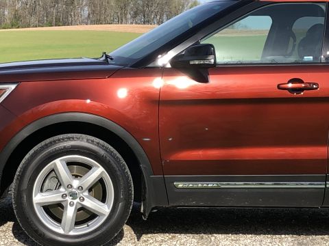 2016 Ford Explorer photo