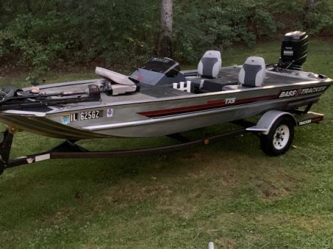 1989 Tracker Pro “Vivian”