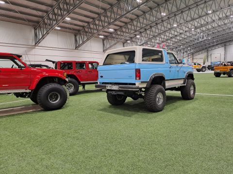 1996 Ford Bronco photo
