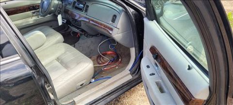 2005 Ford Crown Victoria photo