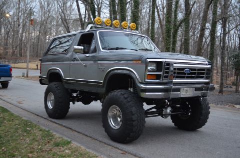 1986 Ford Bronco photo