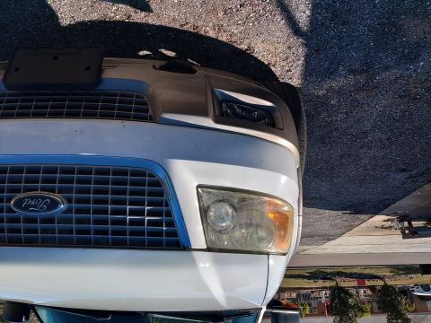 2004 Ford Expedition photo
