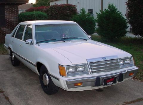 1984 Ford LTD photo