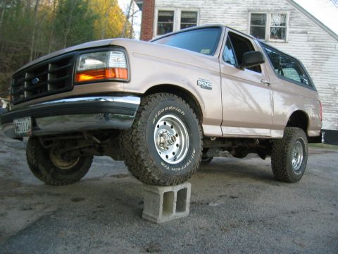 1996 Ford Bronco photo