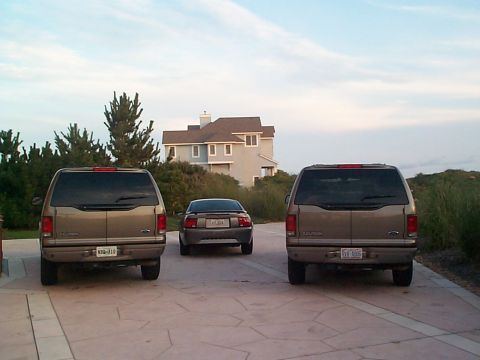 2004 Ford Excursion photo