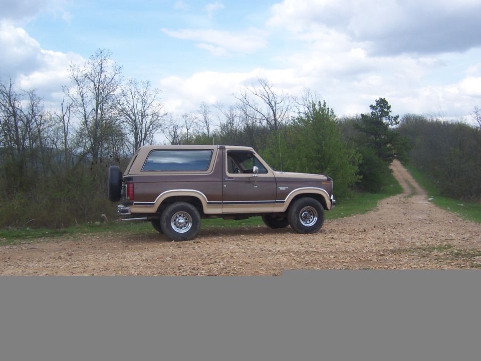 1984 Ford Bronco “headache”