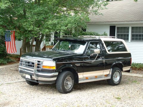 1992 Ford Bronco photo