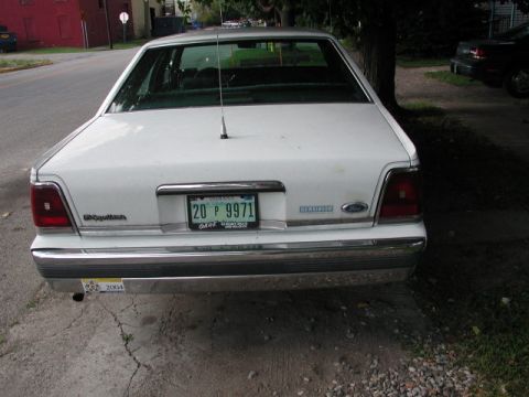 1988 Ford Crown Victoria photo