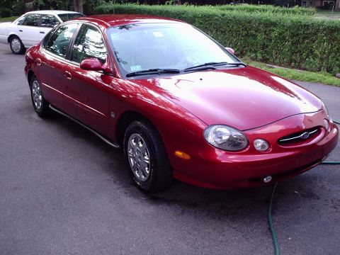 1998 Ford Taurus