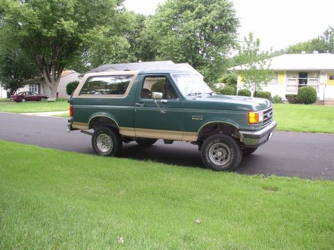 1990 Ford Bronco photo