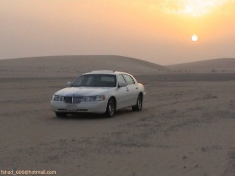 2002 Lincoln Town Car photo
