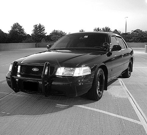 2000 Ford Crown Victoria photo