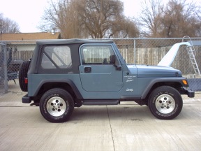 1999 Jeep Wrangler photo