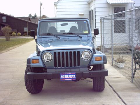 1999 Jeep Wrangler photo