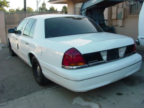 1999 Ford Crown Victoria photo