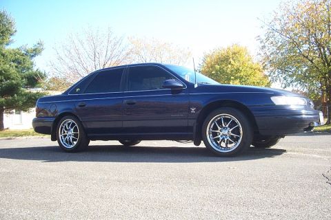 1993 Ford Taurus photo