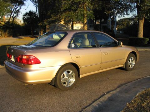 2000 Honda Accord photo