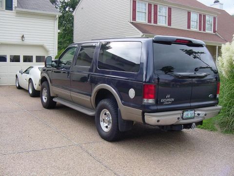 2001 Ford Excursion photo