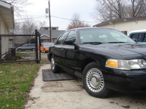 1998 Ford Crown Victoria photo