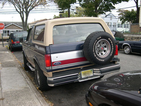 1988 Ford Bronco photo
