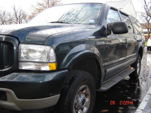 2003 Ford Excursion photo