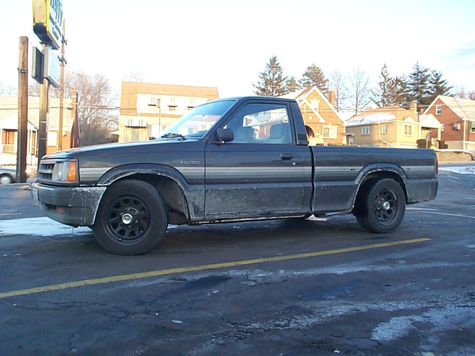 1987 Mazda B2000