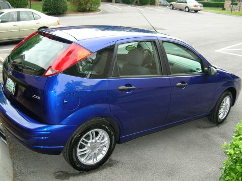 2005 Ford Focus photo