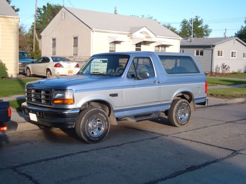 1996 Ford Bronco photo