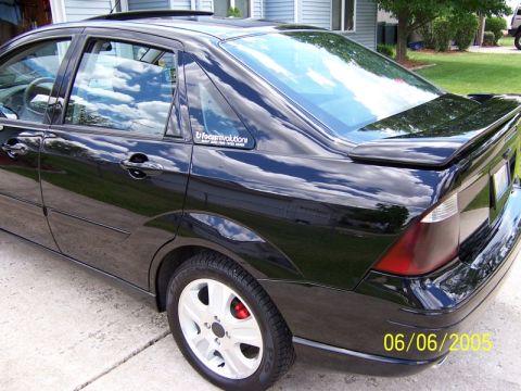 2005 Ford Focus photo