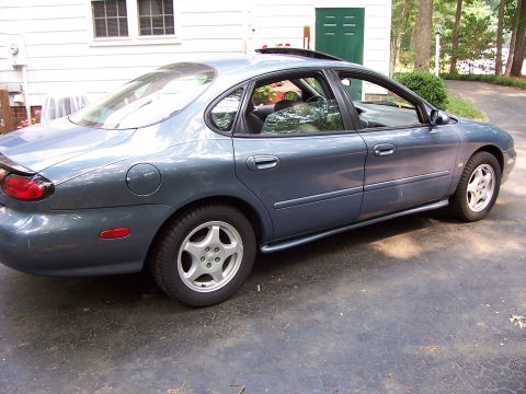 1999 Ford Taurus photo
