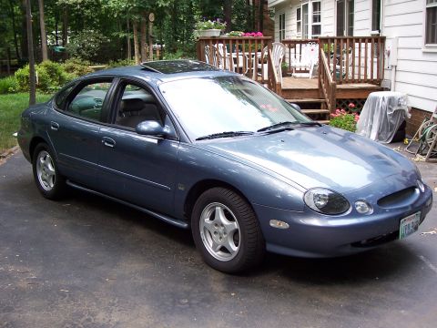 1999 Ford Taurus photo