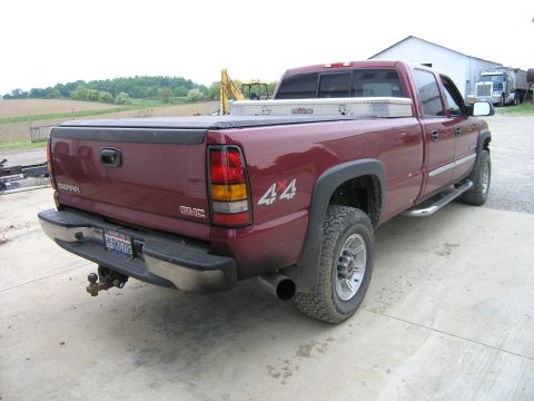 2004 GMC Sierra 2500 photo