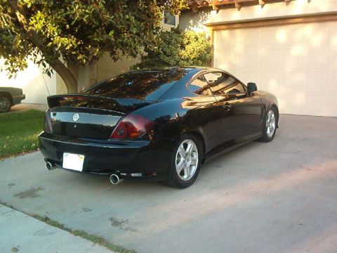 2003 Hyundai Tiburon photo