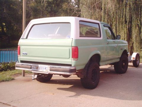 1989 Ford Bronco photo