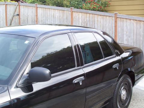 2003 Ford Crown Victoria photo