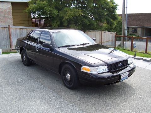 2003 Ford Crown Victoria photo