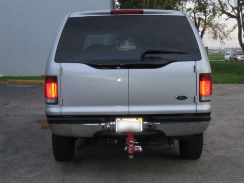 2000 Ford Excursion photo
