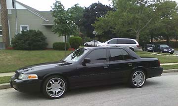 1999 Ford Crown Victoria photo