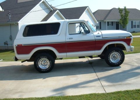 1983 Ford Bronco photo