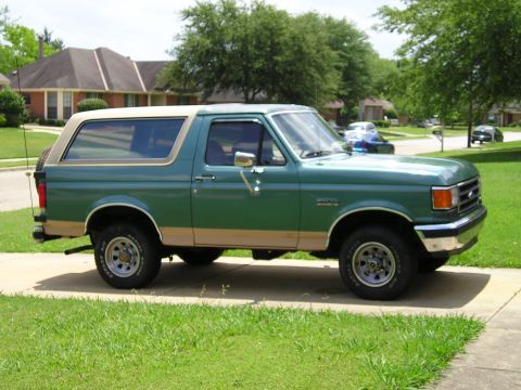 1989 Ford Bronco “AUBronco”
