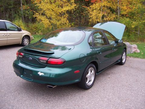 1999 Ford Taurus photo