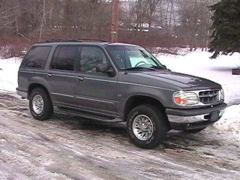 1998 Ford Explorer photo