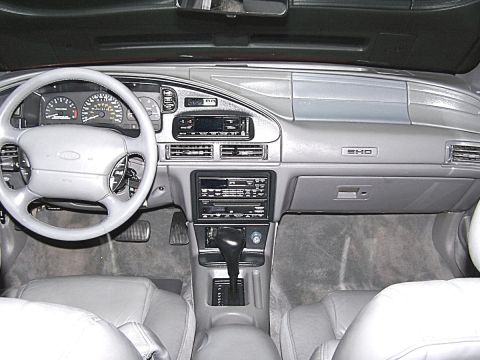 1995 Ford Taurus photo
